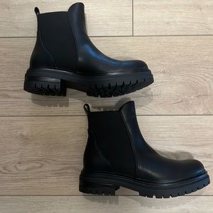 Steve Madden Boston Slip on Booties